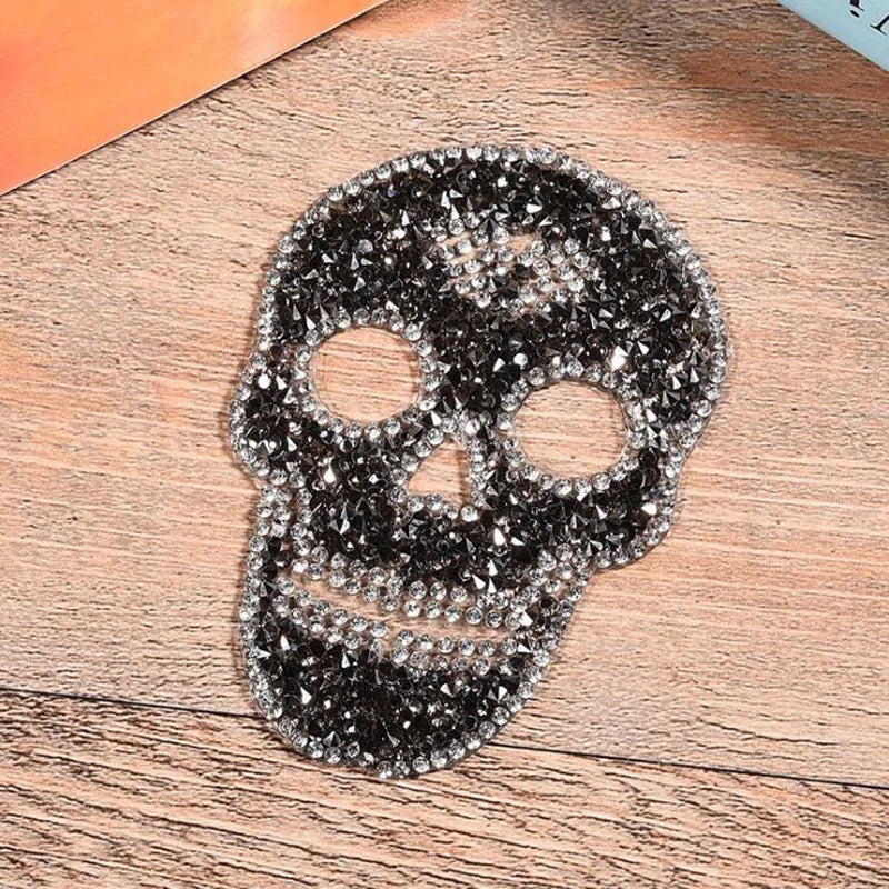 1Pcs Fun Rhinestones skull Embroidered Patch Iron on Sewing Crystal Applique For Jeans Clothing Decorations