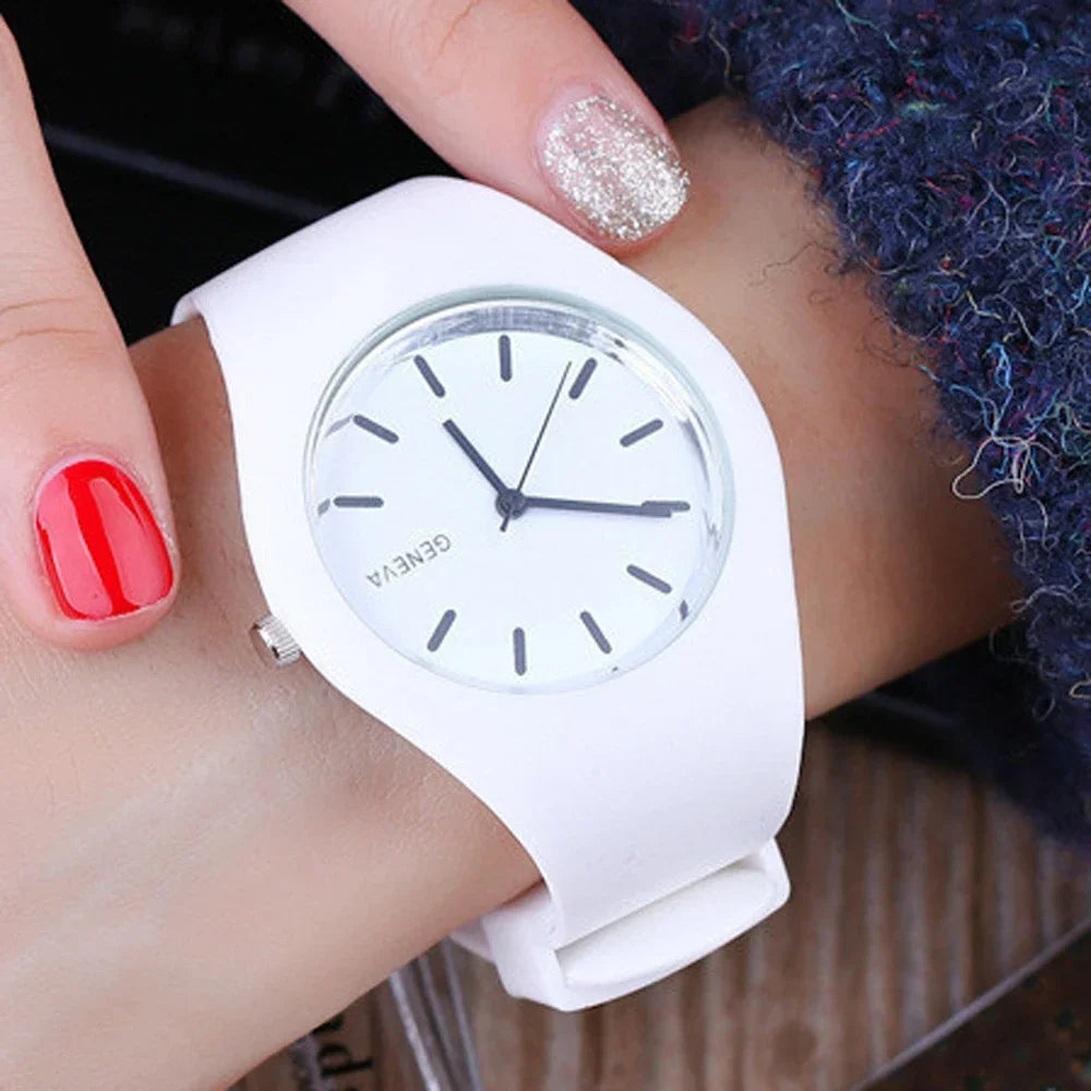 2020 Geneva Women Sport Watches Cream Color Ultra-thin Fashion Gift Silicone Strap Leisure Watch Women Women's Jelly Watches