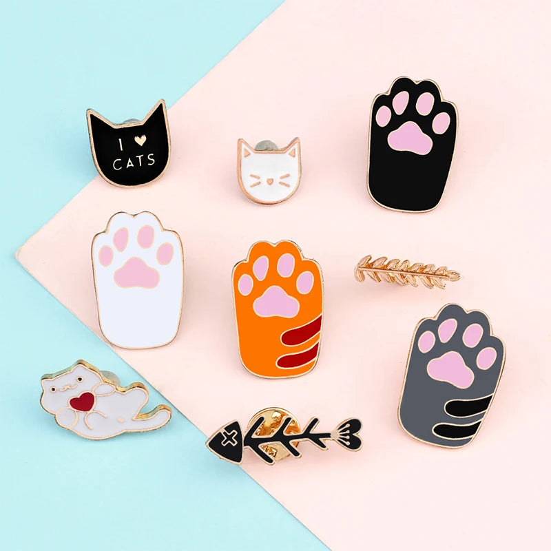 1Pcs Cute Cartoon Cat Colorful Foot Pins Acrylic Badges Brooch lapel Pin For Women Clothes On The Backpack Accessories jewelry